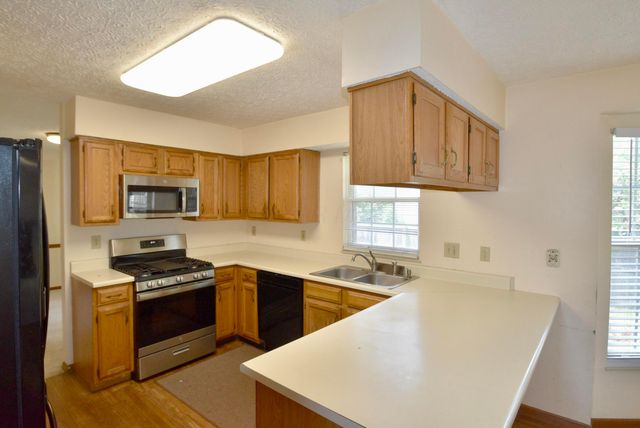 525 Whitson Drive, Columbus, OH 43230