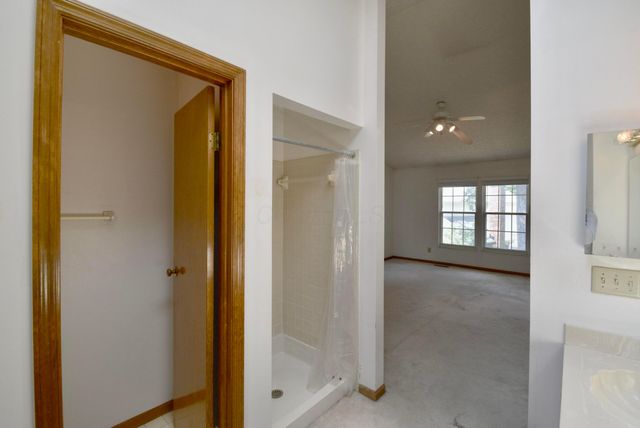 525 Whitson Drive, Columbus, OH 43230