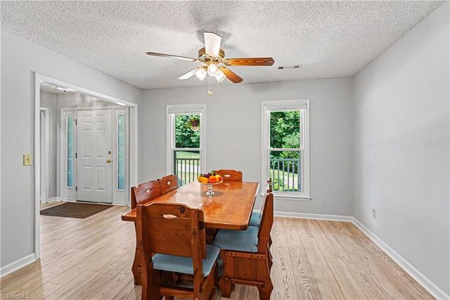 2371 Oakton Drive, Clemmons, NC 27012