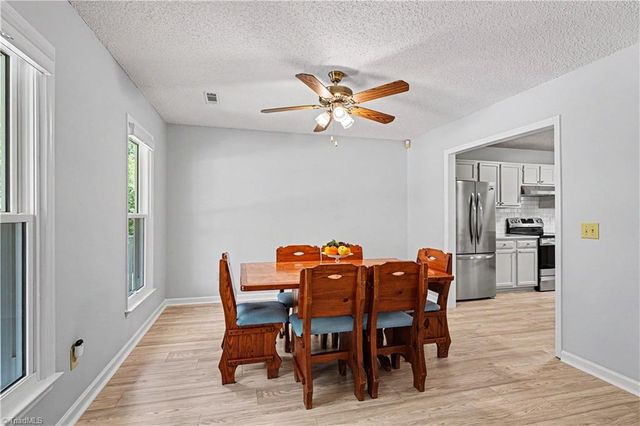 2371 Oakton Drive, Clemmons, NC 27012