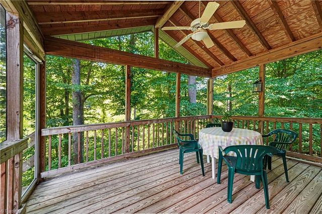 2371 Oakton Drive, Clemmons, NC 27012