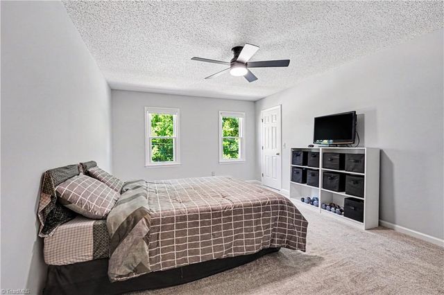 2371 Oakton Drive, Clemmons, NC 27012