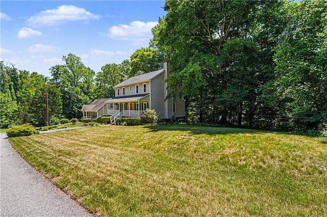 2371 Oakton Drive, Clemmons, NC 27012