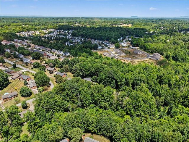 2371 Oakton Drive, Clemmons, NC 27012
