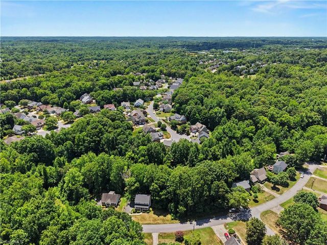 2371 Oakton Drive, Clemmons, NC 27012