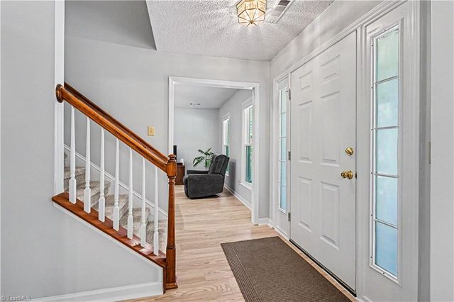 2371 Oakton Drive, Clemmons, NC 27012