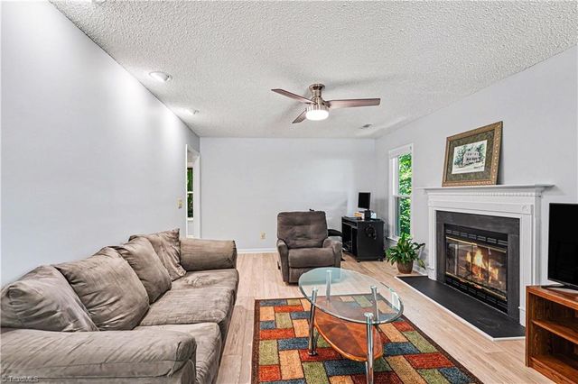 2371 Oakton Drive, Clemmons, NC 27012