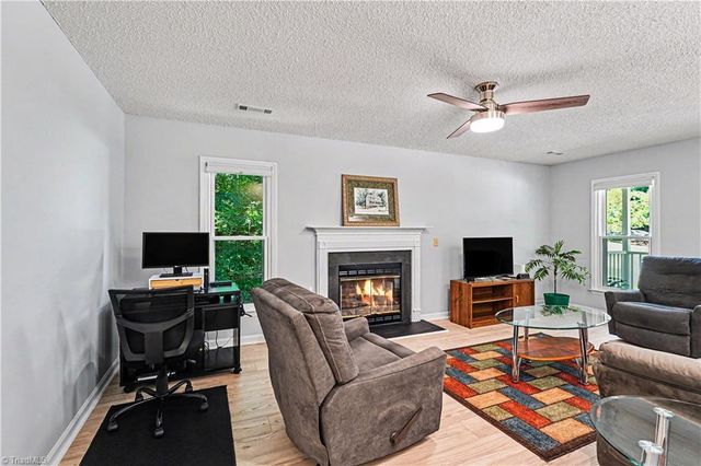2371 Oakton Drive, Clemmons, NC 27012