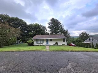 6 Morningstar Drive, Seymour, CT 06483