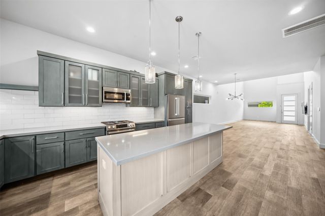 6809 Troya Lane, Houston, TX 77092