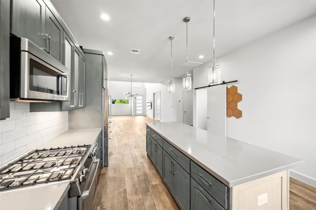 6809 Troya Lane, Houston, TX 77092