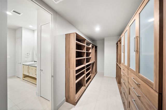 6809 Troya Lane, Houston, TX 77092