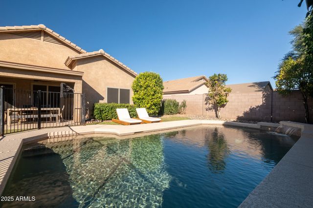 2881 E LA COSTA Drive, Chandler, AZ 85249