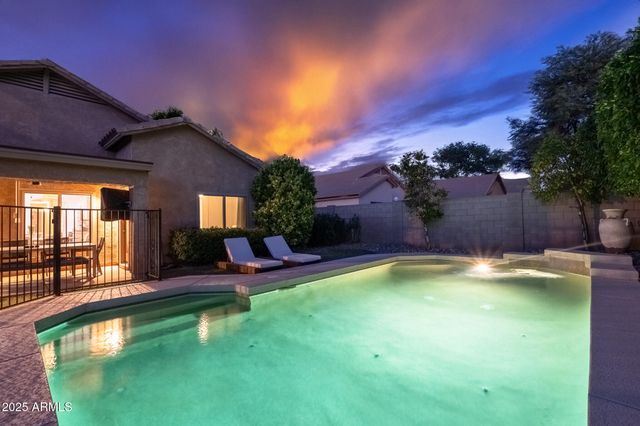 2881 E LA COSTA Drive, Chandler, AZ 85249