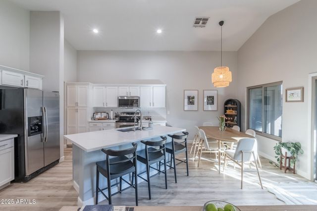 2881 E LA COSTA Drive, Chandler, AZ 85249