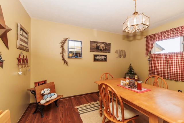 405 E McDonald Street, Hartford City, IN 47348
