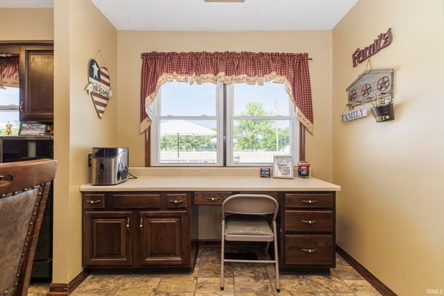 405 E McDonald Street, Hartford City, IN 47348