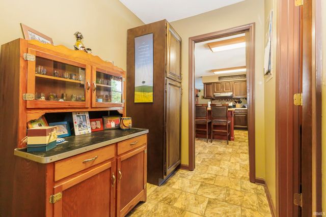 405 E McDonald Street, Hartford City, IN 47348