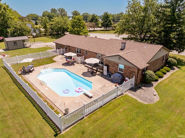 405 E McDonald Street, Hartford City, IN 47348