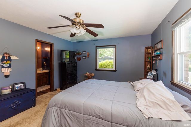 405 E McDonald Street, Hartford City, IN 47348