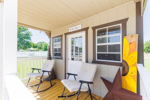 405 E McDonald Street, Hartford City, IN 47348