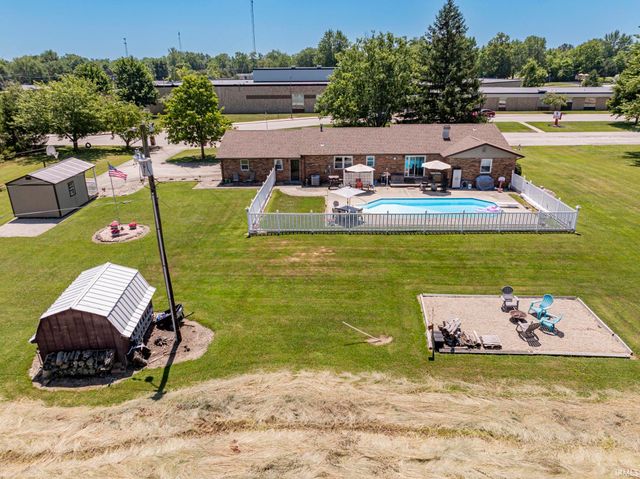 405 E McDonald Street, Hartford City, IN 47348