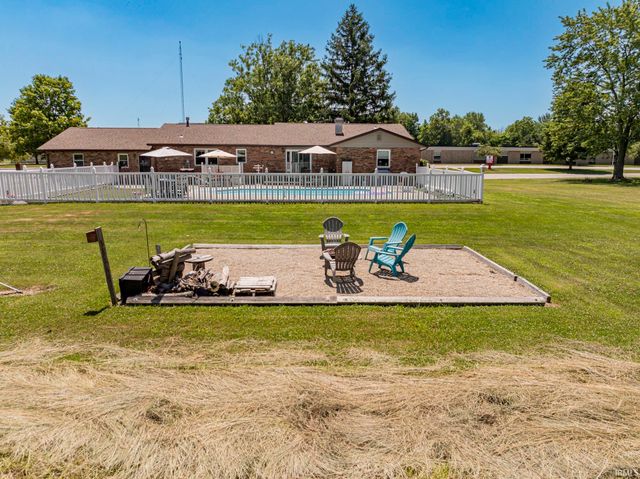 405 E McDonald Street, Hartford City, IN 47348