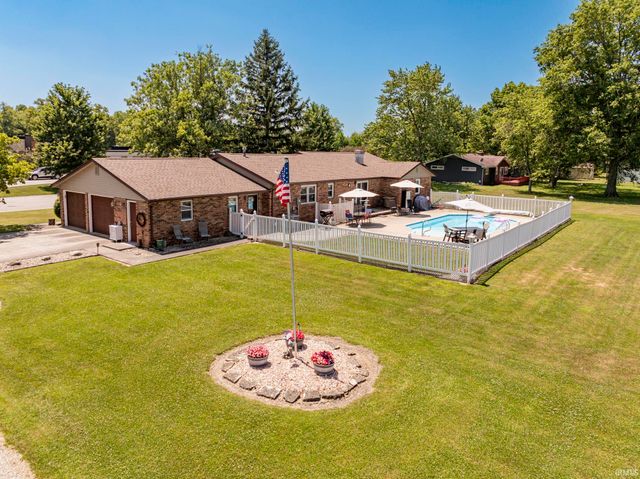 405 E McDonald Street, Hartford City, IN 47348