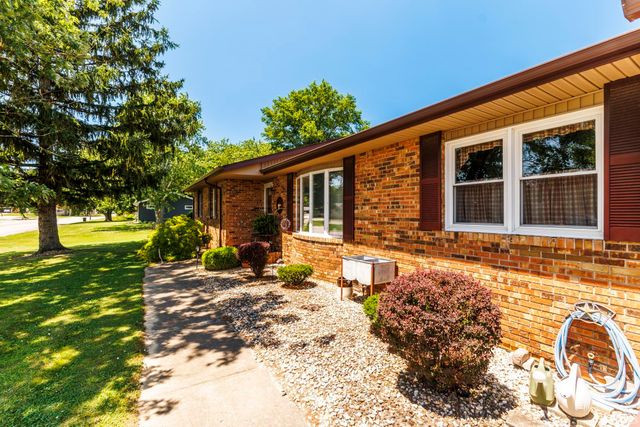 405 E McDonald Street, Hartford City, IN 47348