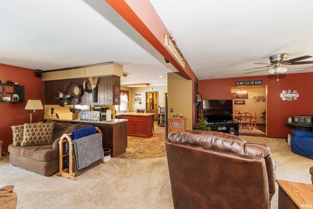 405 E McDonald Street, Hartford City, IN 47348