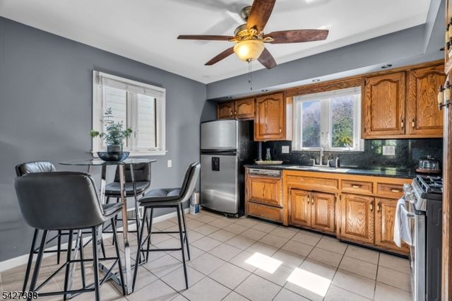 1453 Lambert St, Rahway City, NJ 07065