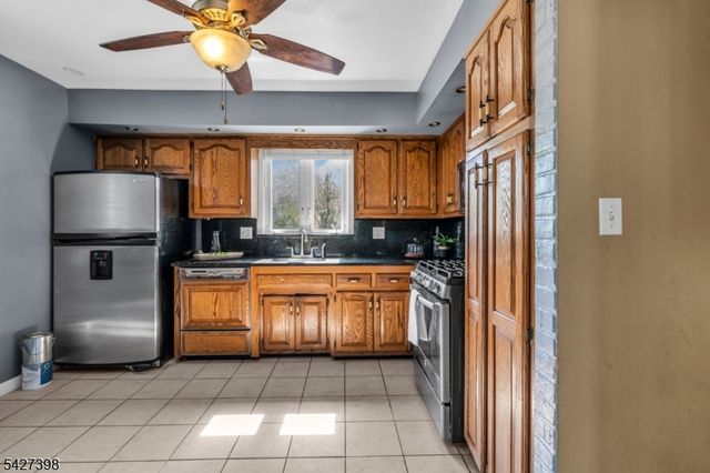 1453 Lambert St, Rahway City, NJ 07065