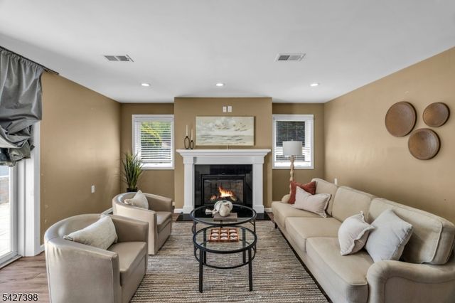 1453 Lambert St, Rahway City, NJ 07065