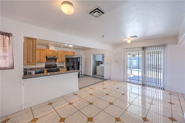 2100 Sundale Street, Las Vegas, NV 89102