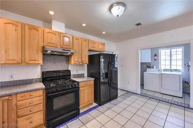 2100 Sundale Street, Las Vegas, NV 89102