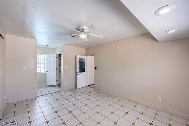2100 Sundale Street, Las Vegas, NV 89102