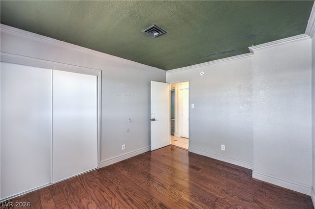 2100 Sundale Street, Las Vegas, NV 89102