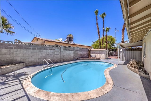 2100 Sundale Street, Las Vegas, NV 89102