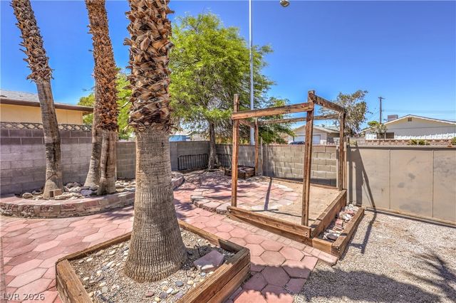 2100 Sundale Street, Las Vegas, NV 89102