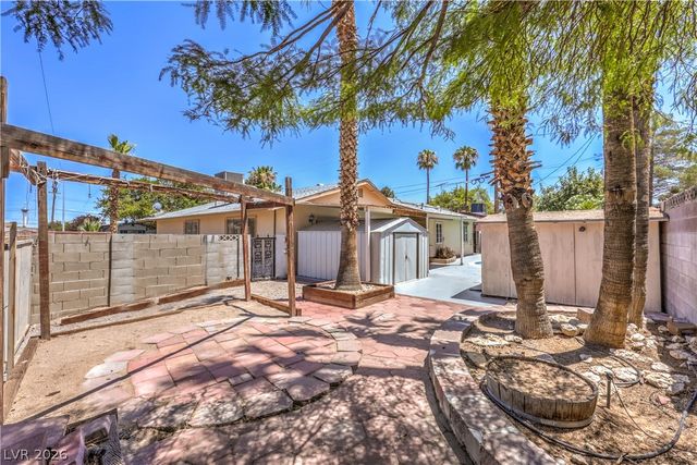 2100 Sundale Street, Las Vegas, NV 89102