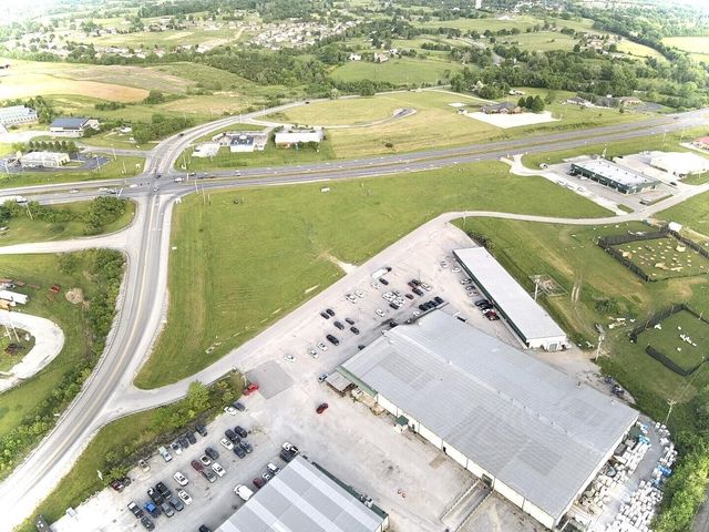 14 Eagle Lake Drive, Lawrenceburg, KY 40342