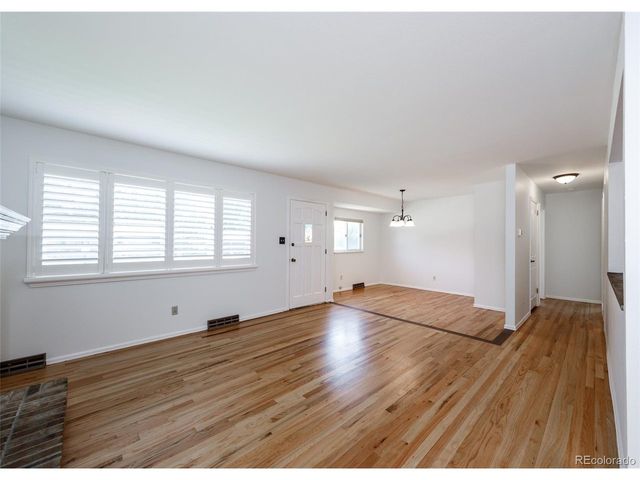 1118 Chambers Dr, Colorado Springs, CO 80904