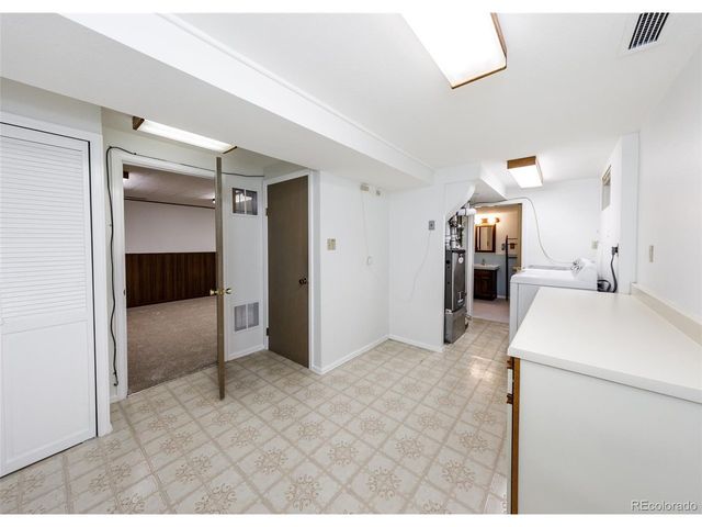 1118 Chambers Dr, Colorado Springs, CO 80904