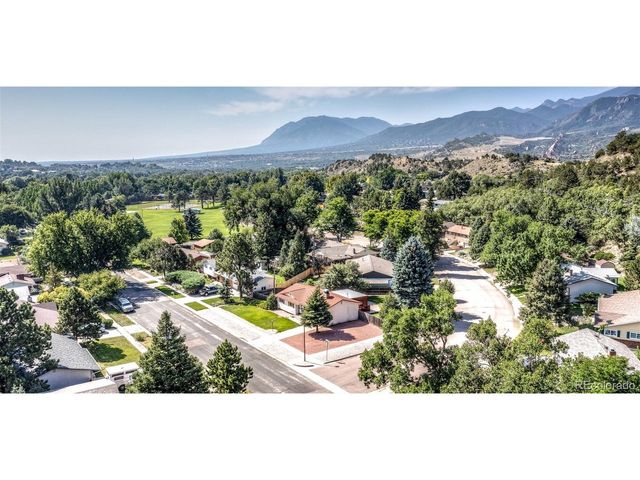 1118 Chambers Dr, Colorado Springs, CO 80904