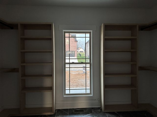 526 Foxglove Ln, Clarksville, TN 37043