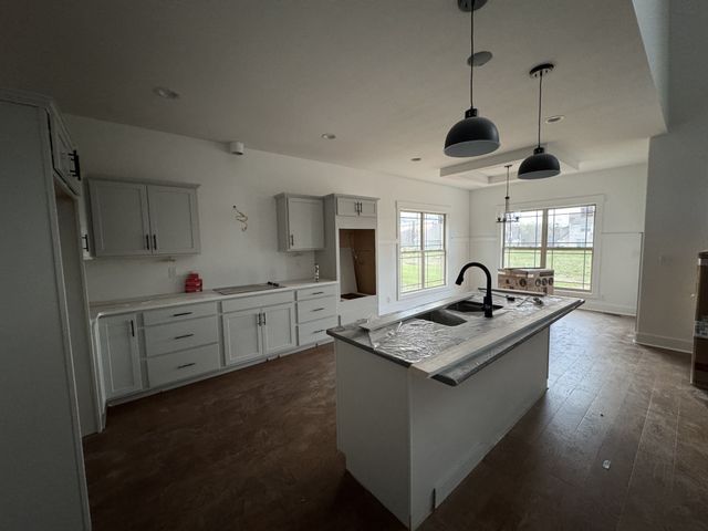 526 Foxglove Ln, Clarksville, TN 37043