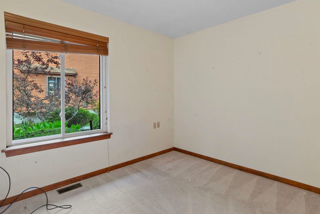 Image 16 of property listing at 46 Dunvegan Woods Drive # 46, Hampton, NH 03842