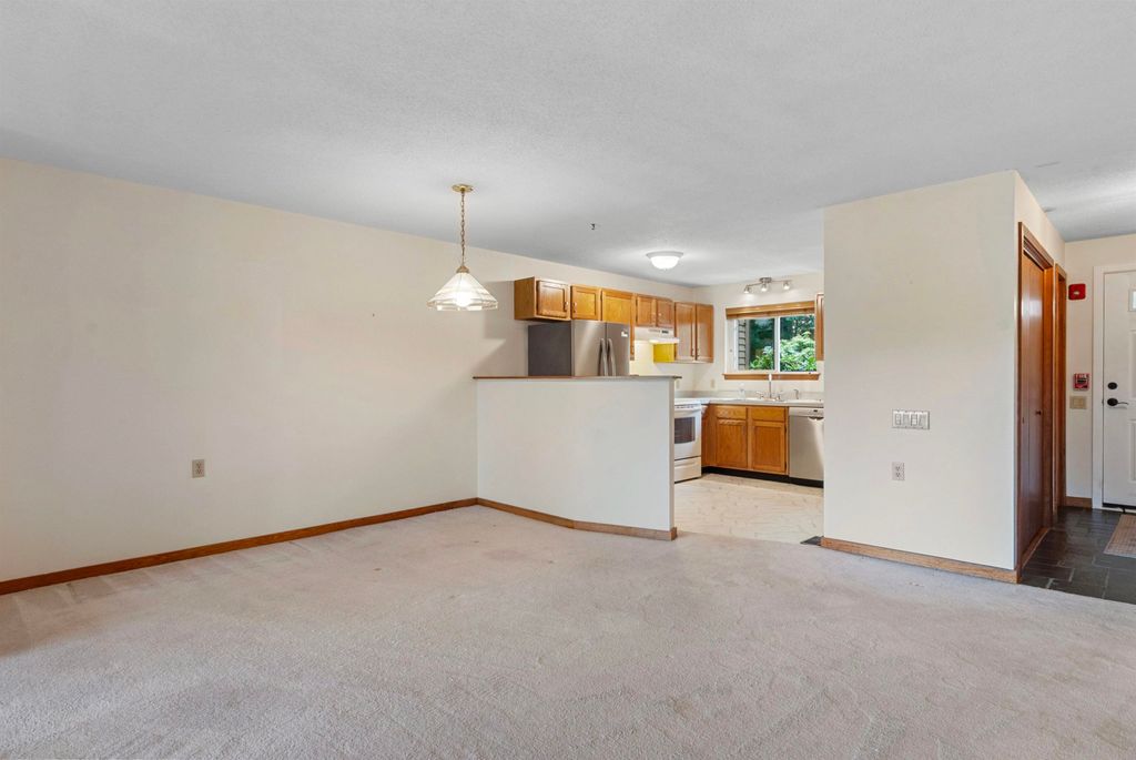 Image 9 of property listing at 46 Dunvegan Woods Drive # 46, Hampton, NH 03842