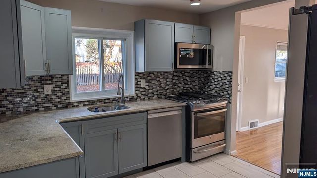 793 Dearborn Street, Teaneck, NJ 07666