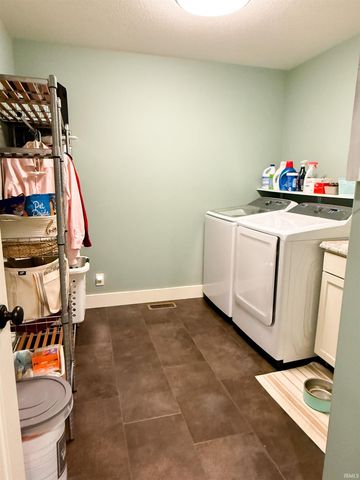 1714 Greyfeather Lane, Rochester, IN 46975